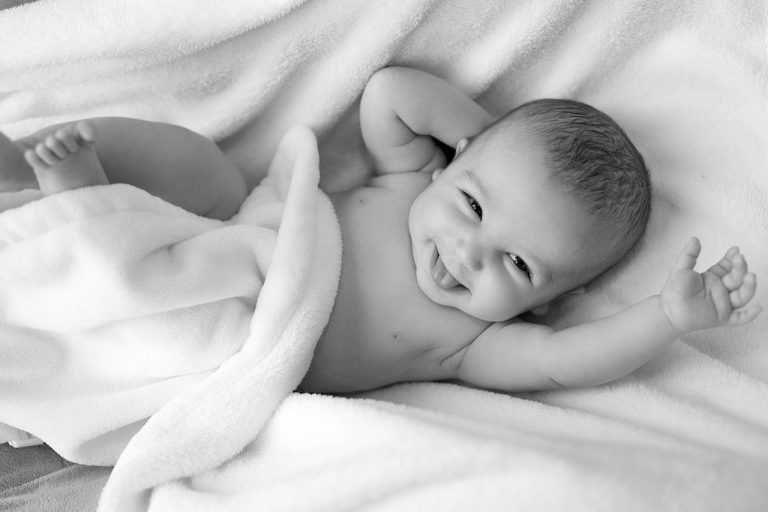 Lee más sobre el artículo ¿Cuándo quitarle el pañal a tu bebé?