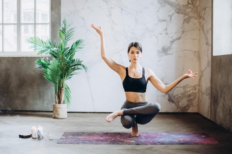 Lee más sobre el artículo 5 beneficios inesperados de hacer yoga